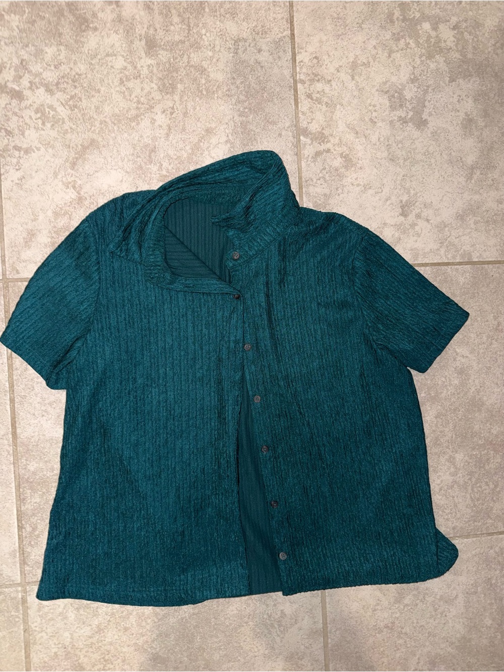 Women’s Teal Short-Sleeve Button-Up Shirt